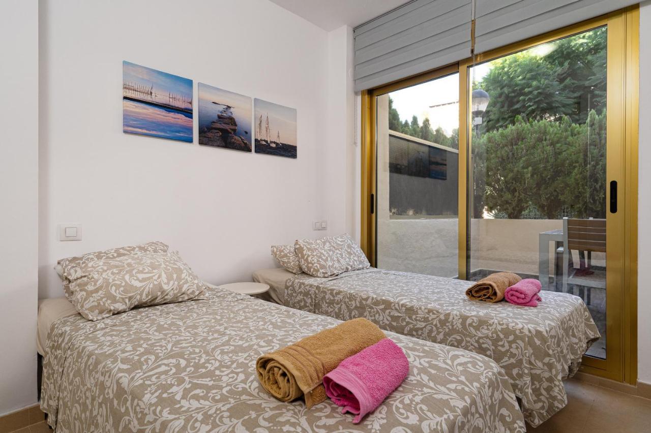 מארבלה Varios Apartamentos Romana Playa Elviria מראה חיצוני תמונה