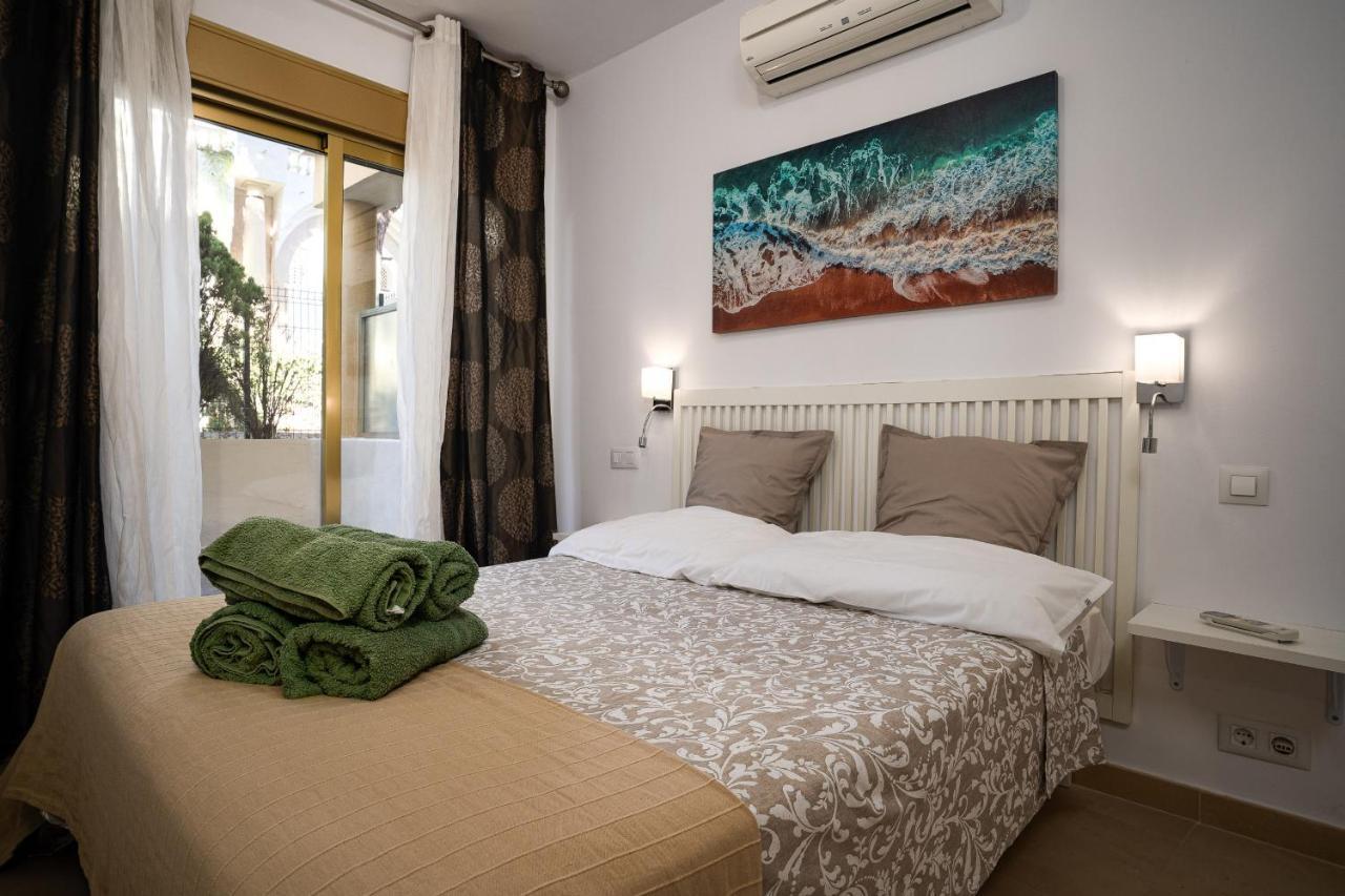 מארבלה Varios Apartamentos Romana Playa Elviria מראה חיצוני תמונה