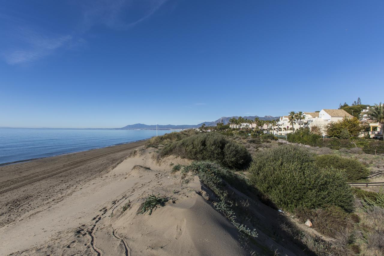 מארבלה Varios Apartamentos Romana Playa Elviria מראה חיצוני תמונה