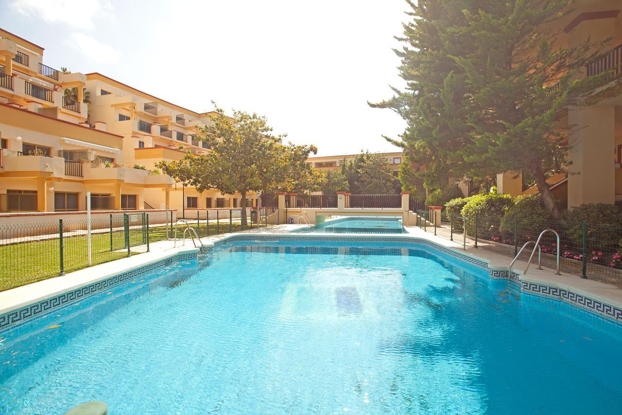 מארבלה Varios Apartamentos Romana Playa Elviria מראה חיצוני תמונה