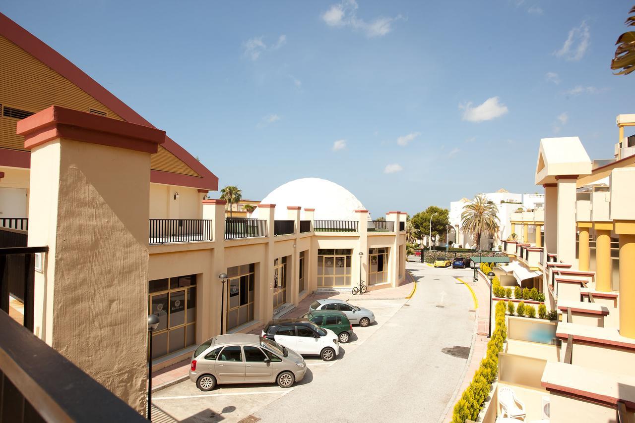מארבלה Varios Apartamentos Romana Playa Elviria מראה חיצוני תמונה