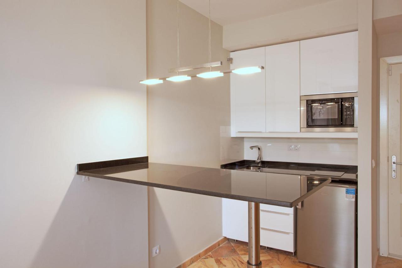 מארבלה Varios Apartamentos Romana Playa Elviria מראה חיצוני תמונה