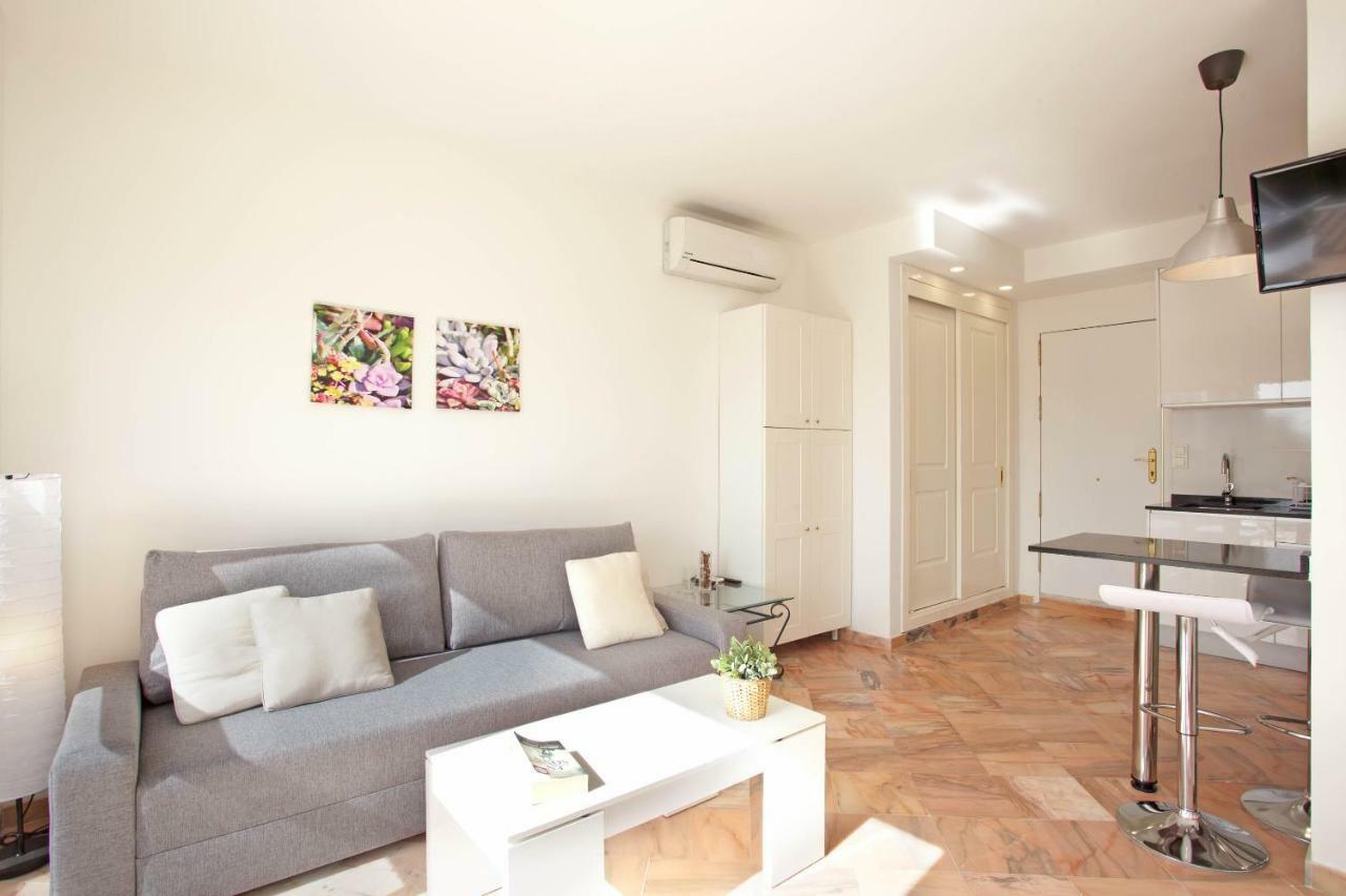 מארבלה Varios Apartamentos Romana Playa Elviria מראה חיצוני תמונה