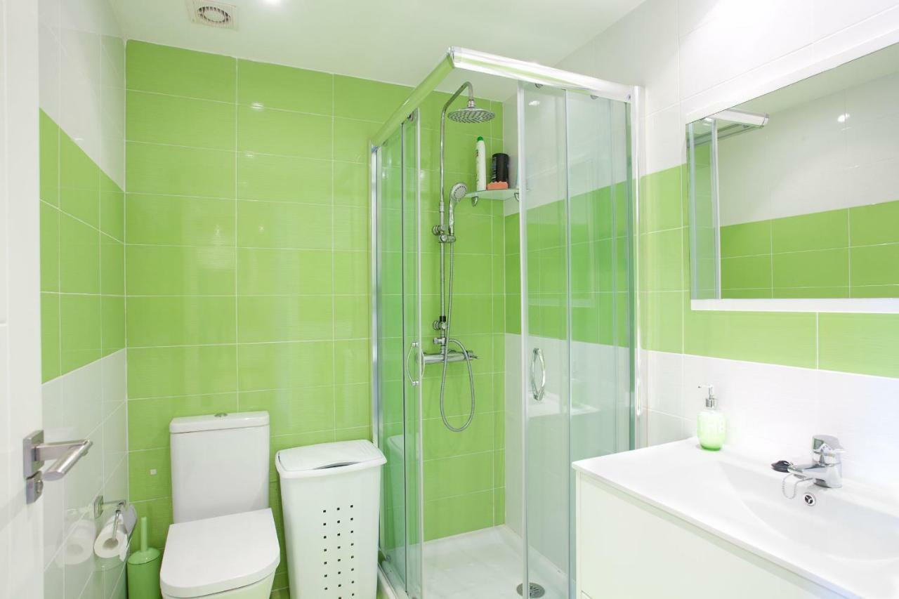 מארבלה Varios Apartamentos Romana Playa Elviria מראה חיצוני תמונה